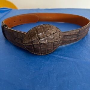 Elegant Brown Alligator Pattern Belt